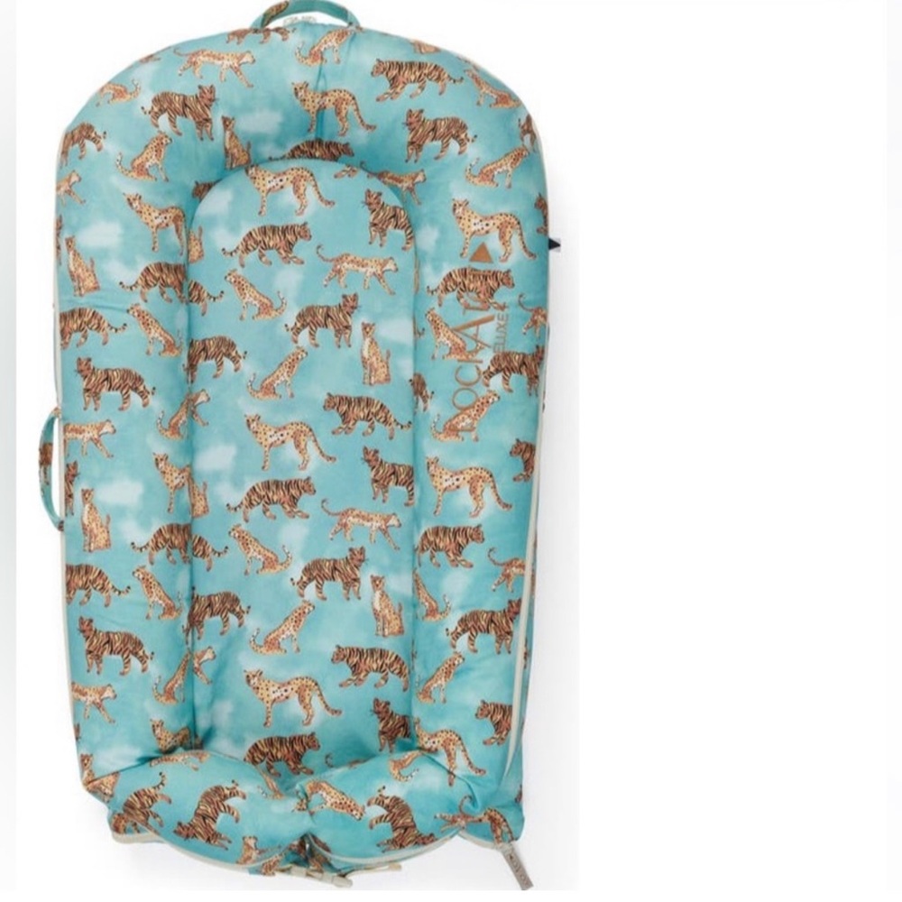 Dock a Tot Deluxe+Dock Jungle Cat Print